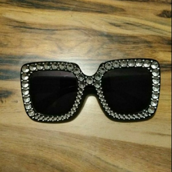 Accessories - Sunglasses